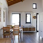 Casa Da Gente By Pontanegraazores * Biscoitos (Terceira)