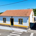 Casa Da Gente By Pontanegraazores Holiday home Biscoitos (Terceira)