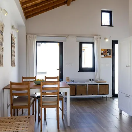 Casa Da Gente By Pontanegraazores * Biscoitos (Terceira)